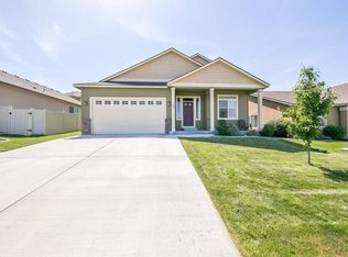 1447 Azalea Ave, Richland, WA 99352