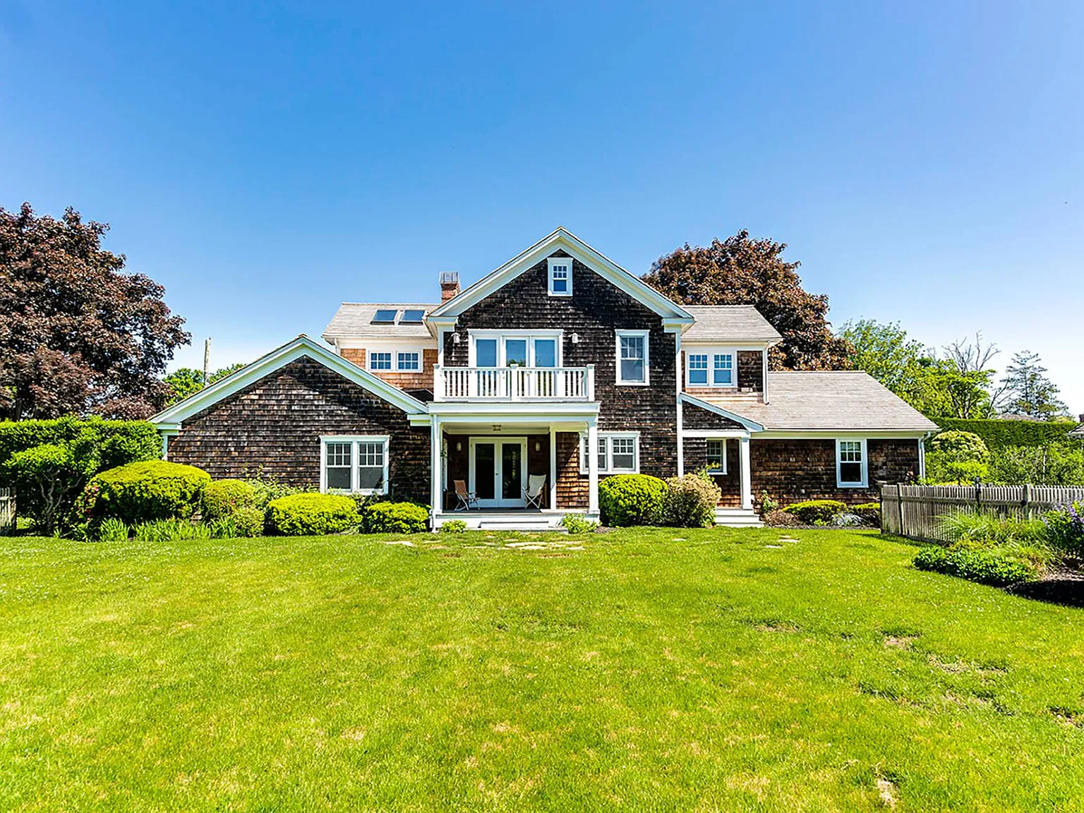 South of the Highway in Bridgehampton Village — Photo 2