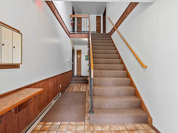 3rd image of 1820 Ridgeway Dr Unit 12B
