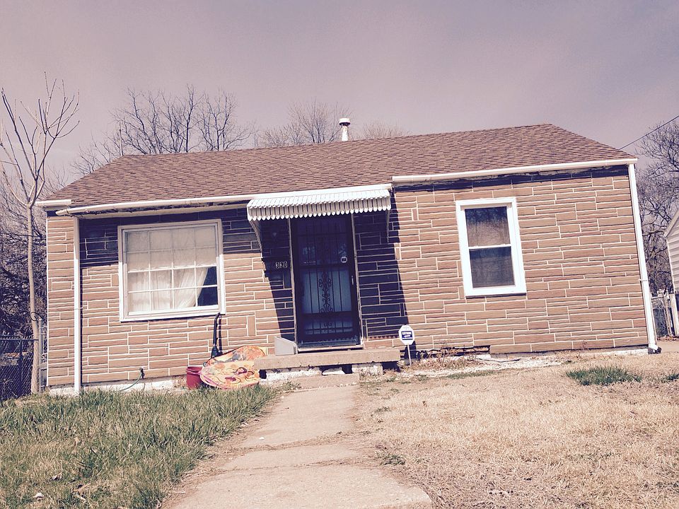 1st image of 330 E College St