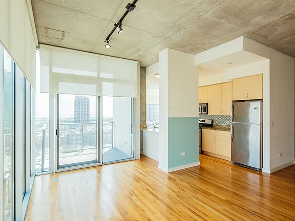 4th image of 1720 S Michigan Ave APT 1401