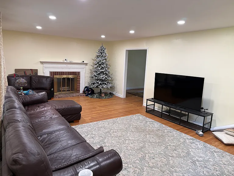 1116 Hagues Mill Rd — Photo 3