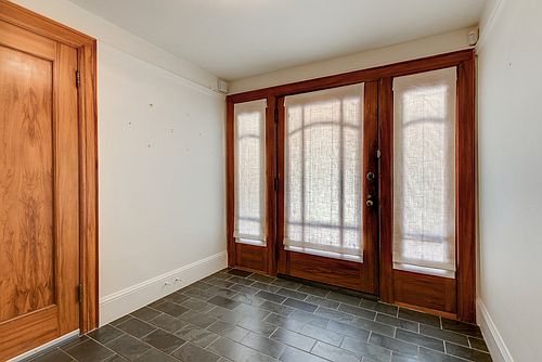 3rd image of 418 Liberty St