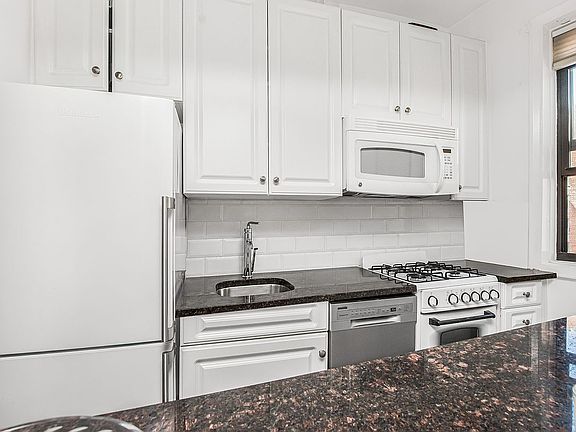 2nd image of 3875 Waldo Ave APT 9R