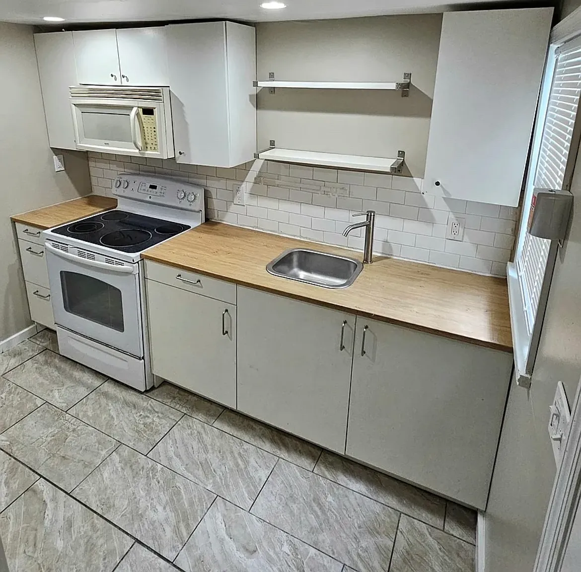 2 bed, 750 sqft, $1,295 — Photo 3
