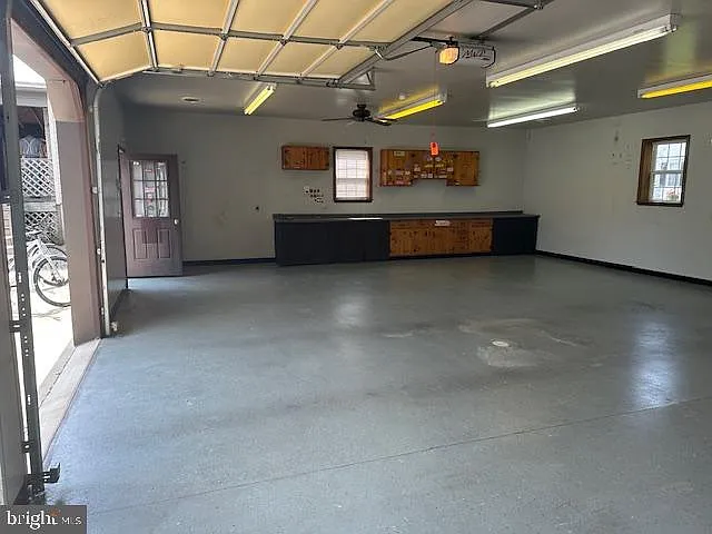 200 E Main St — Photo 8
