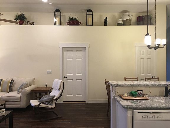 5th image of 1077 Canyon Meadow Dr APT 6