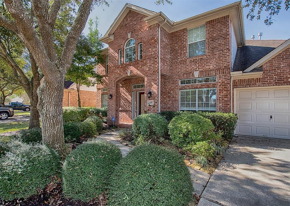 1st image of 110 Greenridge Cir