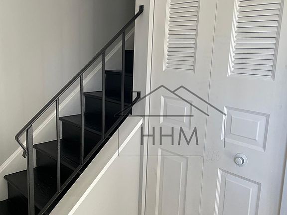 2nd image of 3307 Dill Ave