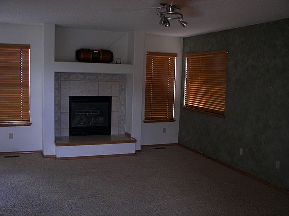 3rd image of 1743 Woodpark Dr