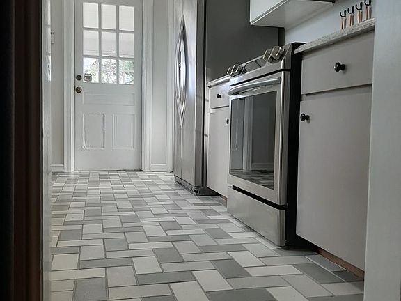 4th image of 2964 Guyton St
