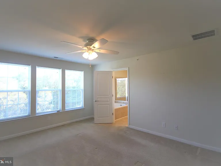515 Ellison Dr — Photo 18