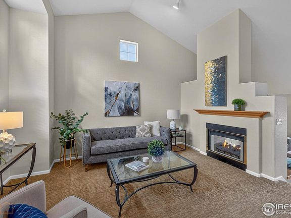 4th image of 379 Lodgewood Ln