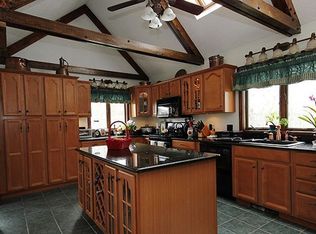 11 Thompson St, Quincy, MA 02169