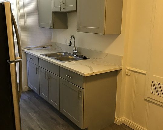4th image of 1256 N Orange Grove Ave APT 1