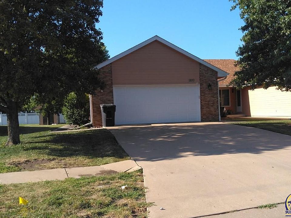 1st image of 1800 SE 44th Ter