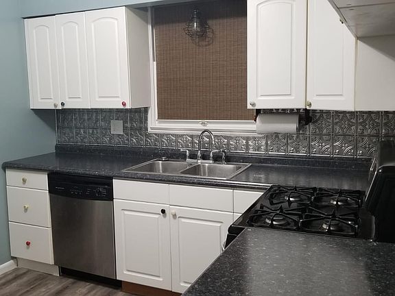 2nd image of 1247 Brockley Ave