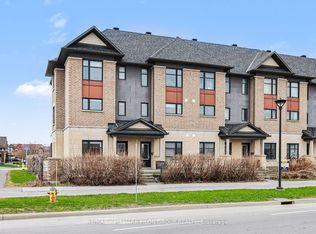 528 Silvertip Ln, Ottawa, ON K2T0H7