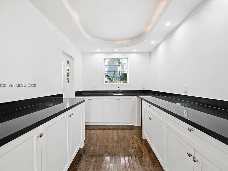 1545 Meridian Ave — Photo 25