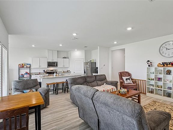 5th image of 3943 Hook Island Ln