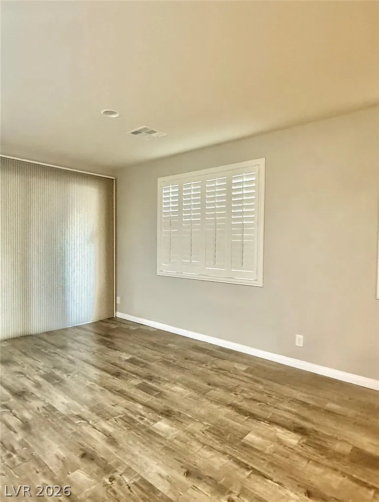 3 bed, 2.0 bath, 1739 sqft, $2,300 — Photo 3