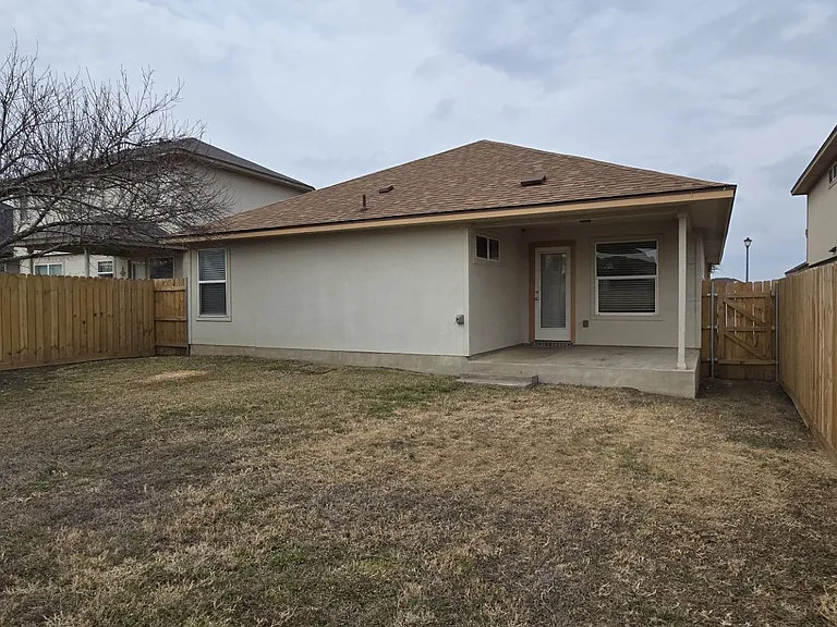 5112 Allegany 99 back yard (2)