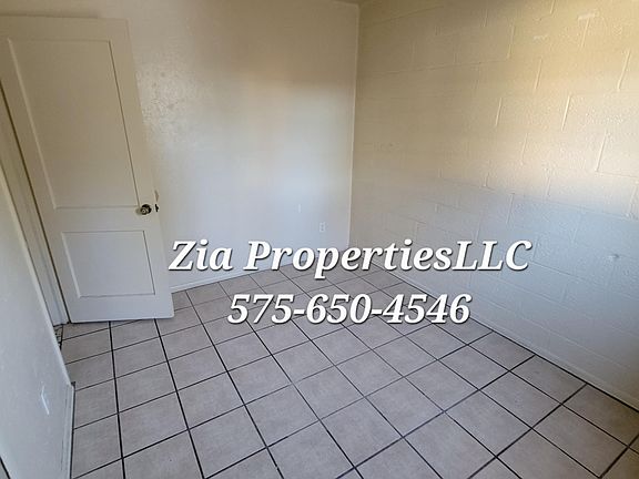 2nd image of 1727 E Idaho Ave