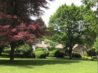 38 Flower Hill Rd, Poughkeepsie, NY 12603