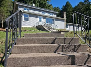 1501 Laurel Dr, Mountain Top, PA 18707