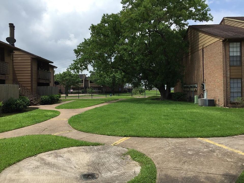 1st image of 9090 S Braeswood Blvd APT 44