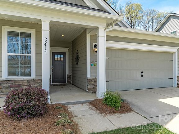 3rd image of 2214 Seagull Dr