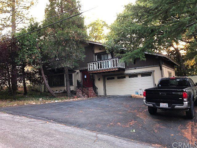 1st image of 700 Tyrol Dr