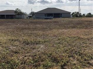 908 Diplomat Pkwy E, Cape Coral, FL 33909