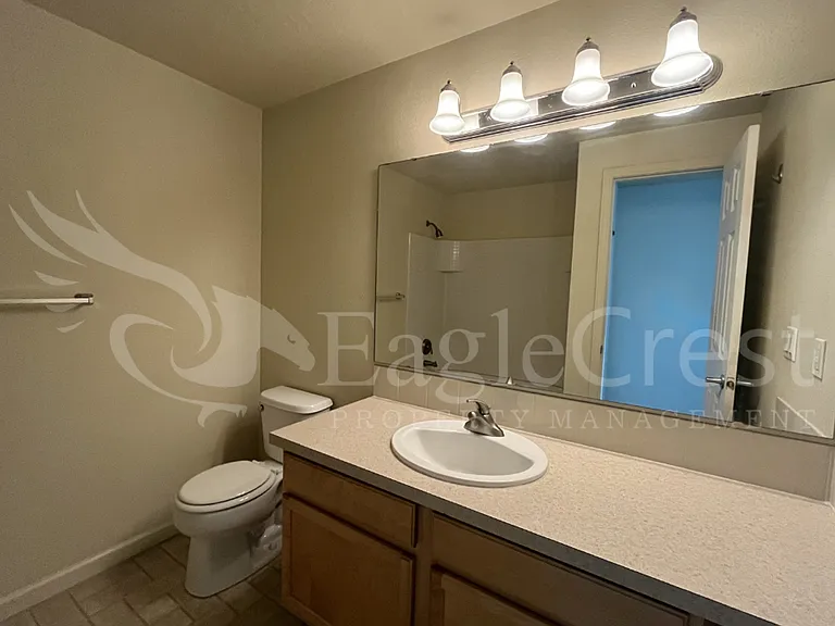 608 N Roosevelt St #608nroo-apt 205 — Photo 36