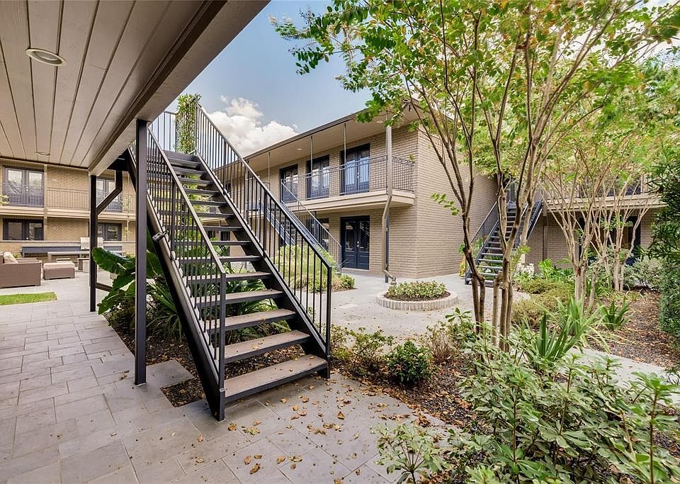 1st image of 1410 Hyde Park Blvd #106