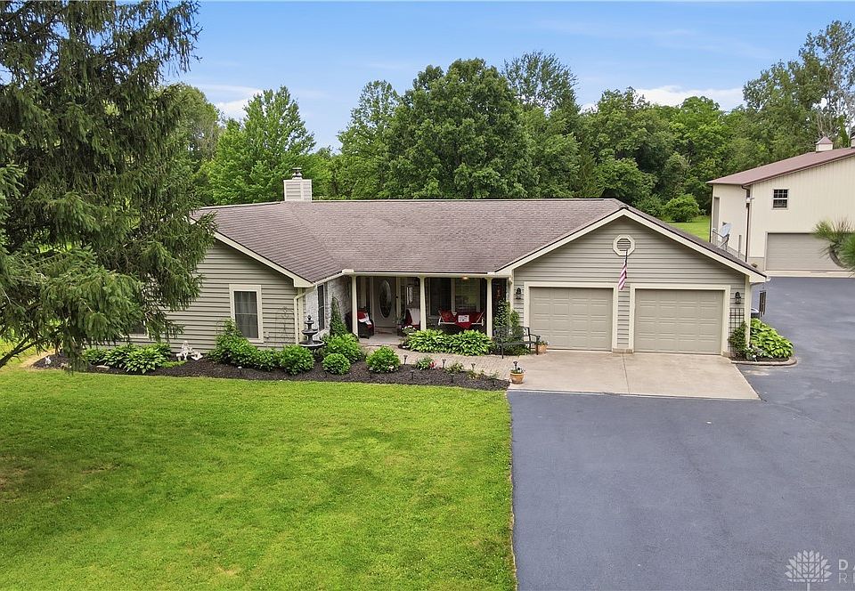 1st image of 5471 Harveysburg Rd