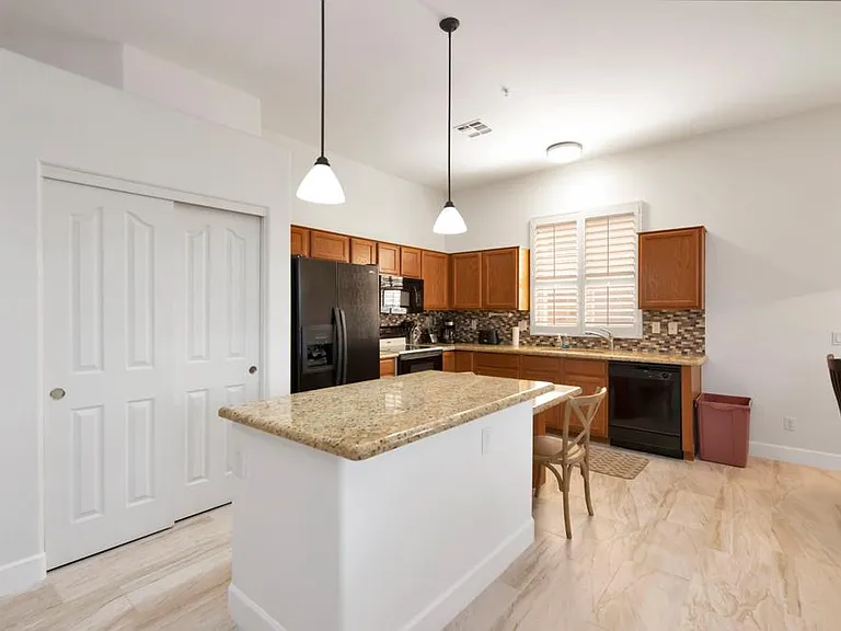 10304 E Penstamin Dr — Photo 6