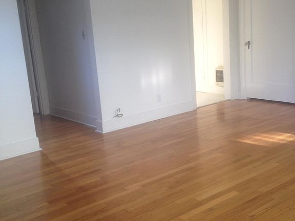 5th image of 207 17th Ave SE