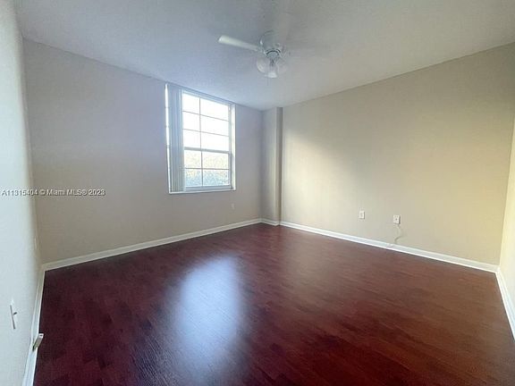 5th image of 520 SE 5th Ave APT 2305