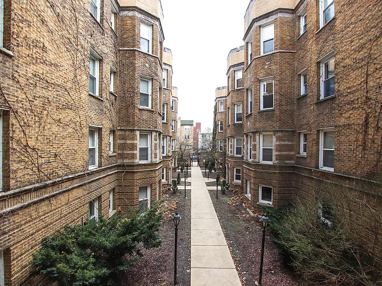 1626 W Farwell Ave #1F — Photo 11