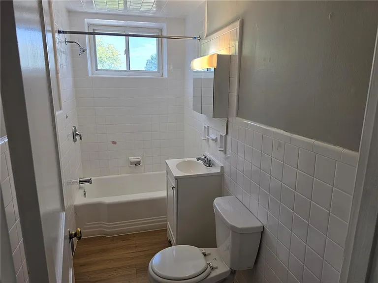 45 N 11th St #3 — Photo 4