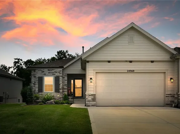24969 W 94th Pl, Lenexa, KS 66227