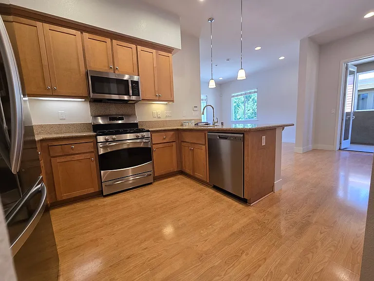 3720 Feather Ln — Photo 7