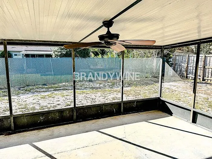 220 Bonnie Glen Ln — Photo 15