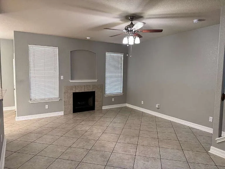 15426 Grosbeak Pass — Photo 4