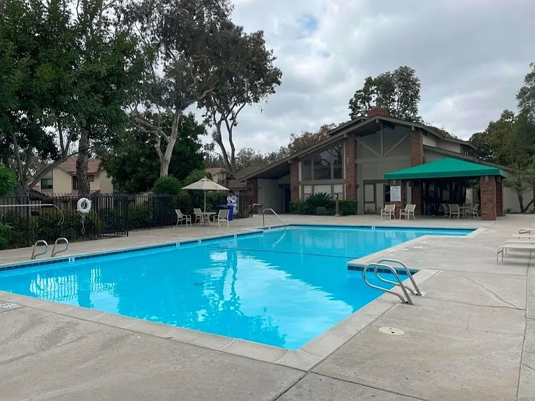 Mirabel Ln — Photo 49