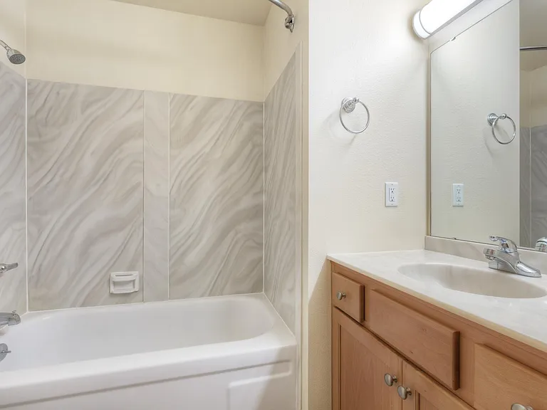 Executive Estates — Photo 19