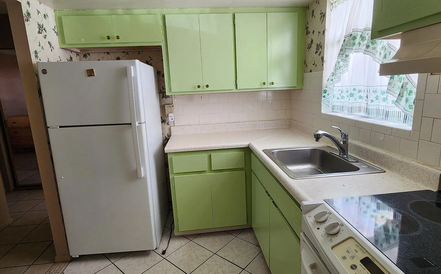 1 bed, 576 sqft, $1,050 — Photo 1