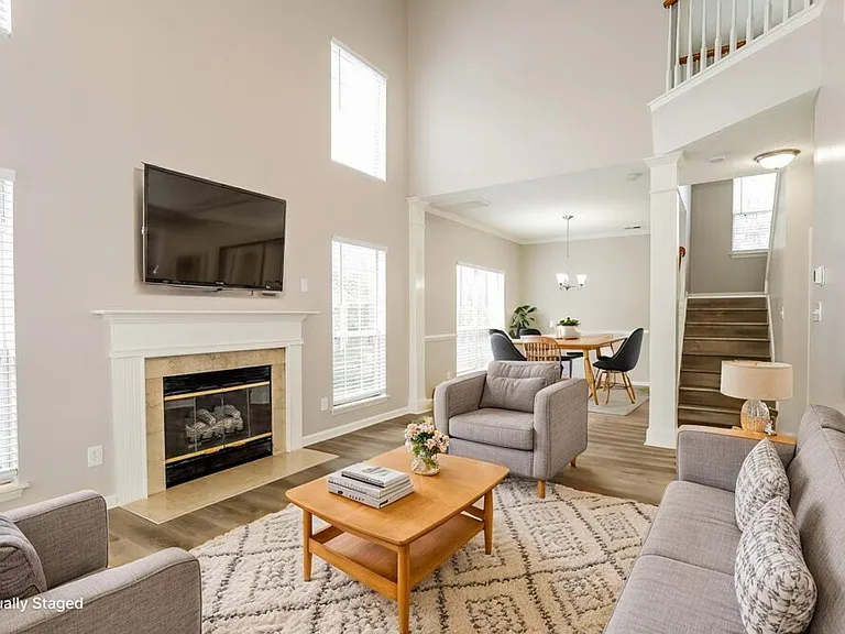 12113 Cartgate Ln — Photo 5