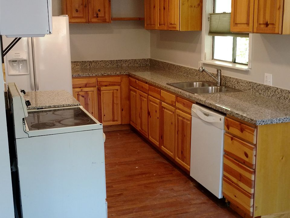 2nd image of 904 Tahoe Keys Blvd